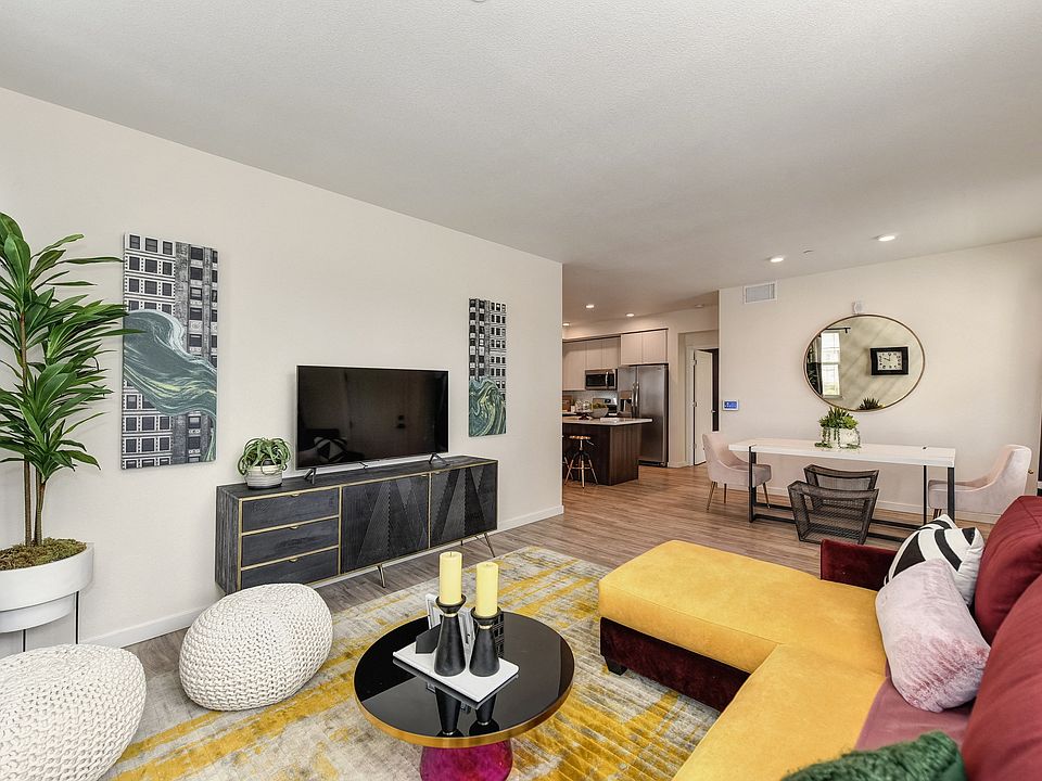 Spacious Living Room