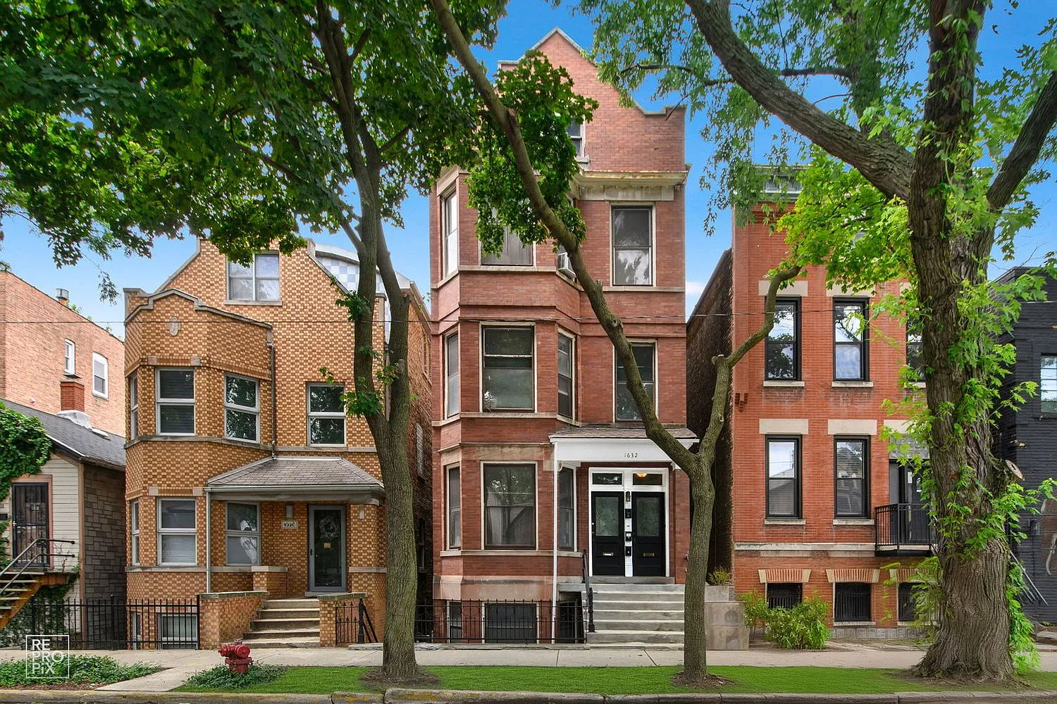 2 bed, 1000 sqft, $2,500 — Photo 1