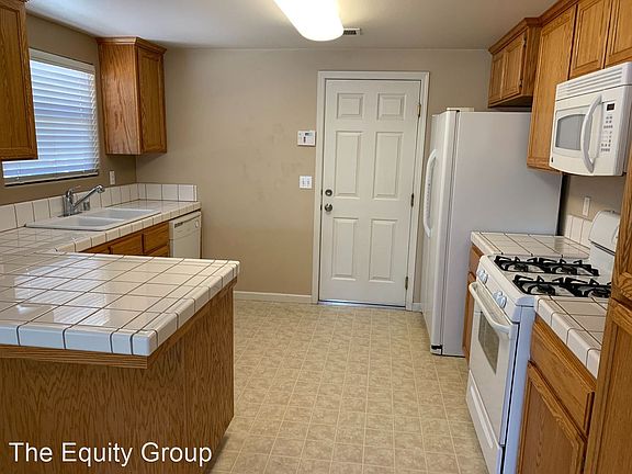 4th image of 2236 N Vickie Ct #8653798