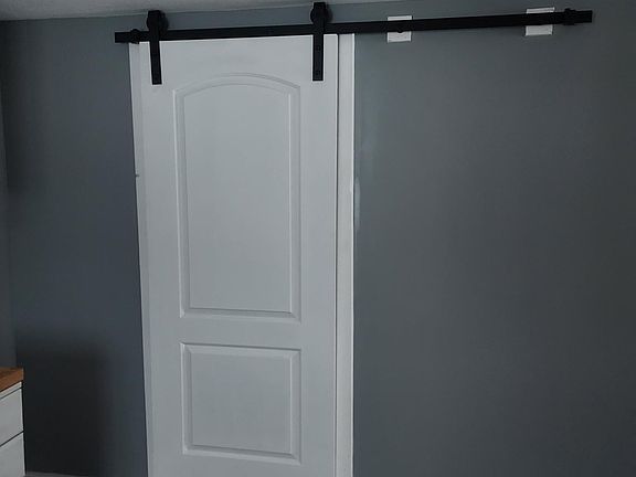 4th image of 5796 Holly Rd NE