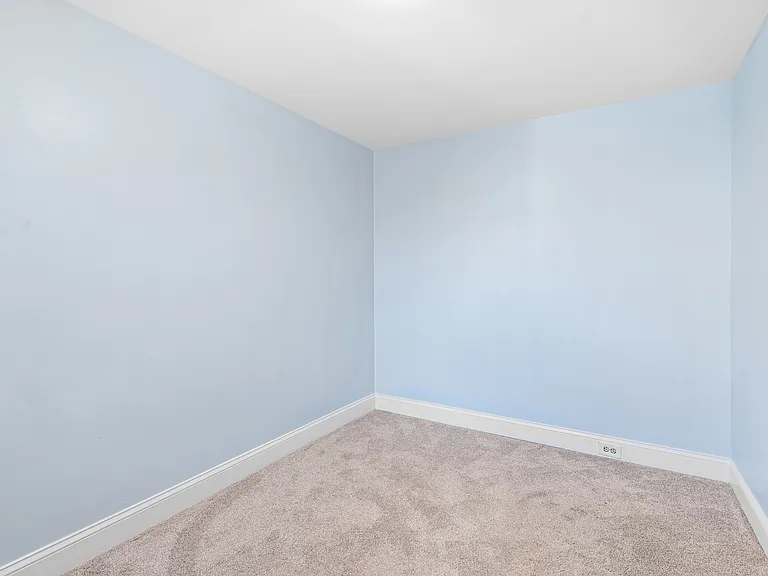2420 S Percy St — Photo 16