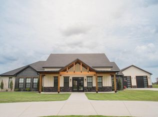 16 Cumberlin Rd, Enid, OK 73703