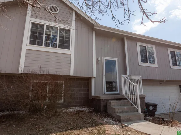 7709 Fillmore St, Omaha, NE 68122