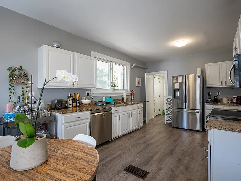 40 Newcastle Rd #1 — Photo 1