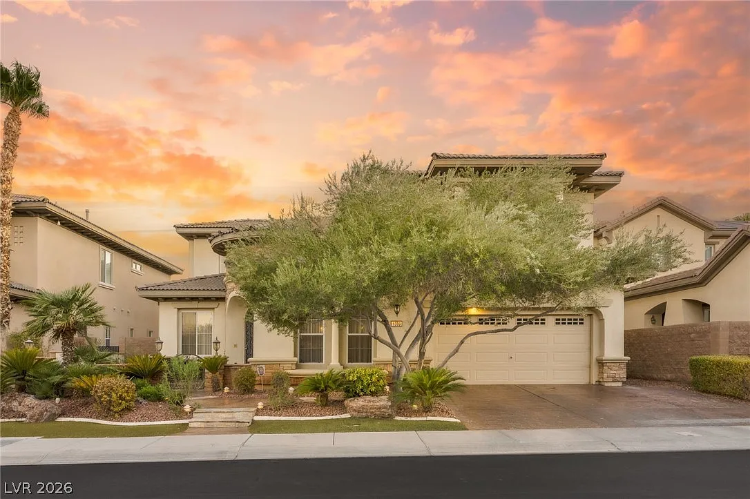 4 bed, 3.5 bath, 4107 sqft, $9,999 — Photo 3
