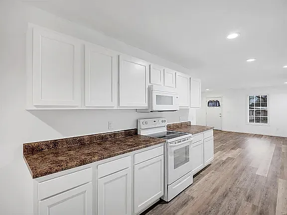 424 S Park St — Photo 5
