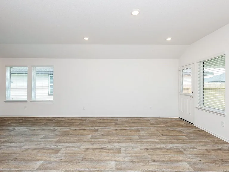 3027 Holland Lakes Dr — Photo 14