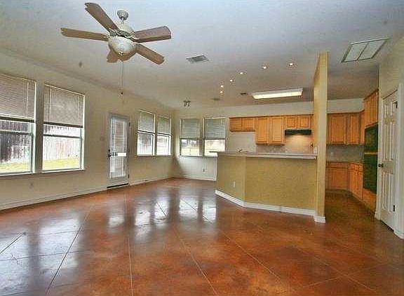4th image of 2100 Wood Acre Ln APT 9