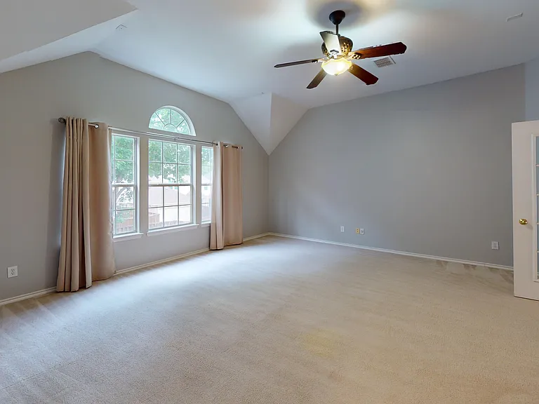 1423 Cool Springs Dr — Photo 20