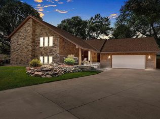 912 Westlyn Ct, Farmington, MN 55024