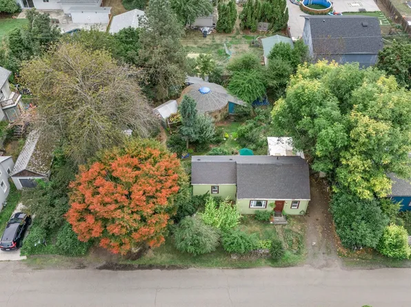 116 Crocker Ln, Eugene, OR 97404