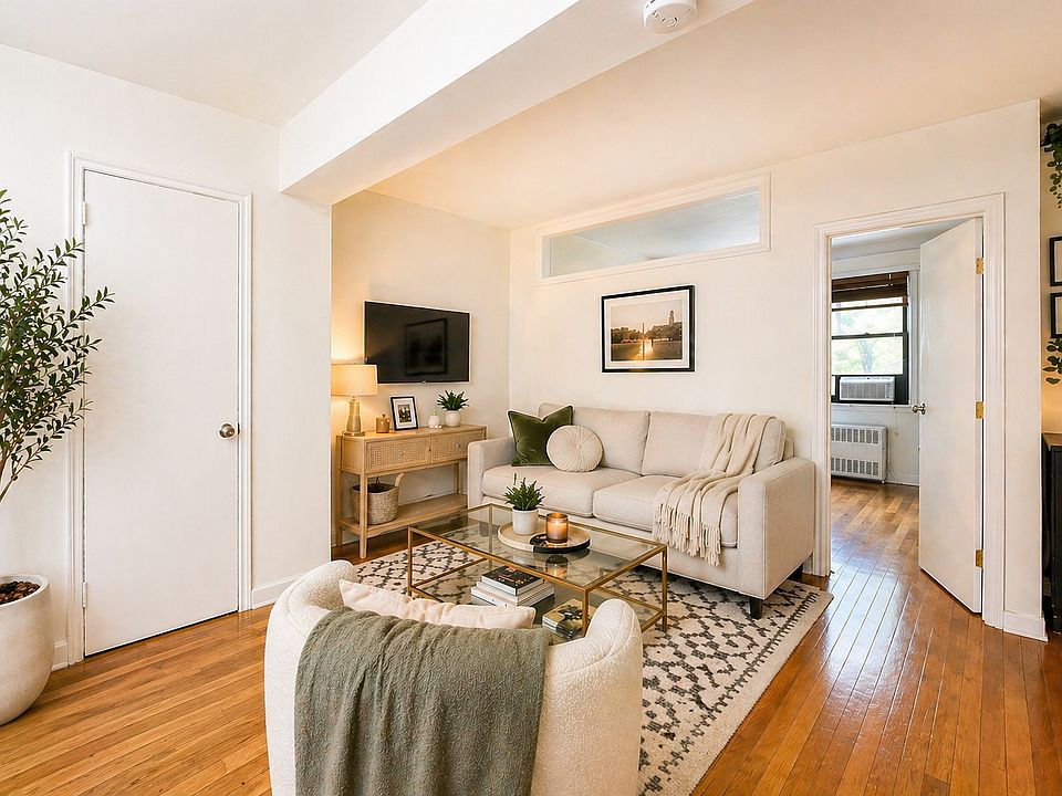 1st image of 350 E 30th St APT 3W