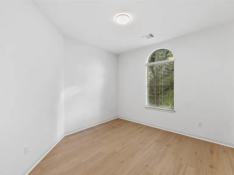 3831 Sapphire Loop — Photo 22