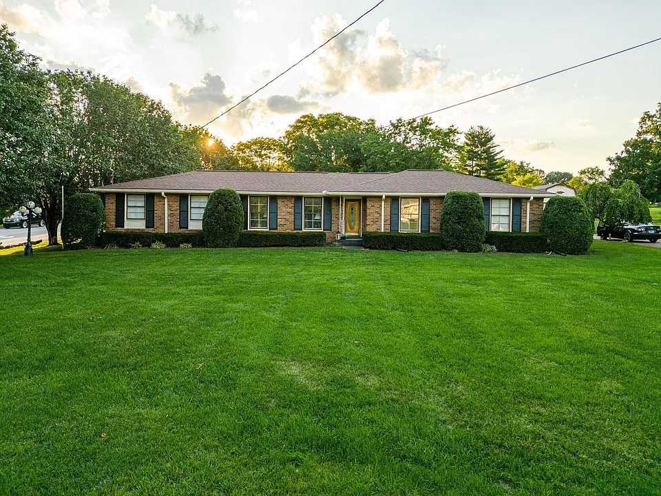 101 Loretta Dr
