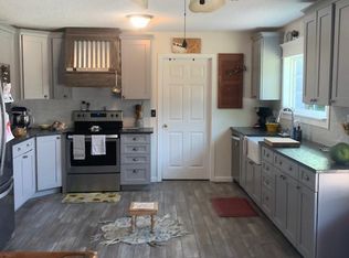 2131 Wesley Chapel Ave, Cottageville, SC 29435