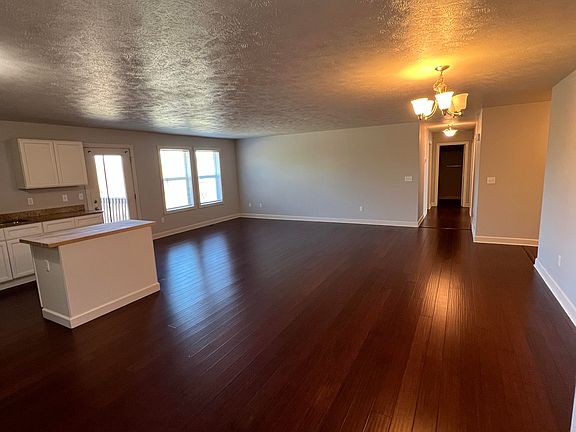 3rd image of 2928 Country Knoll Dr