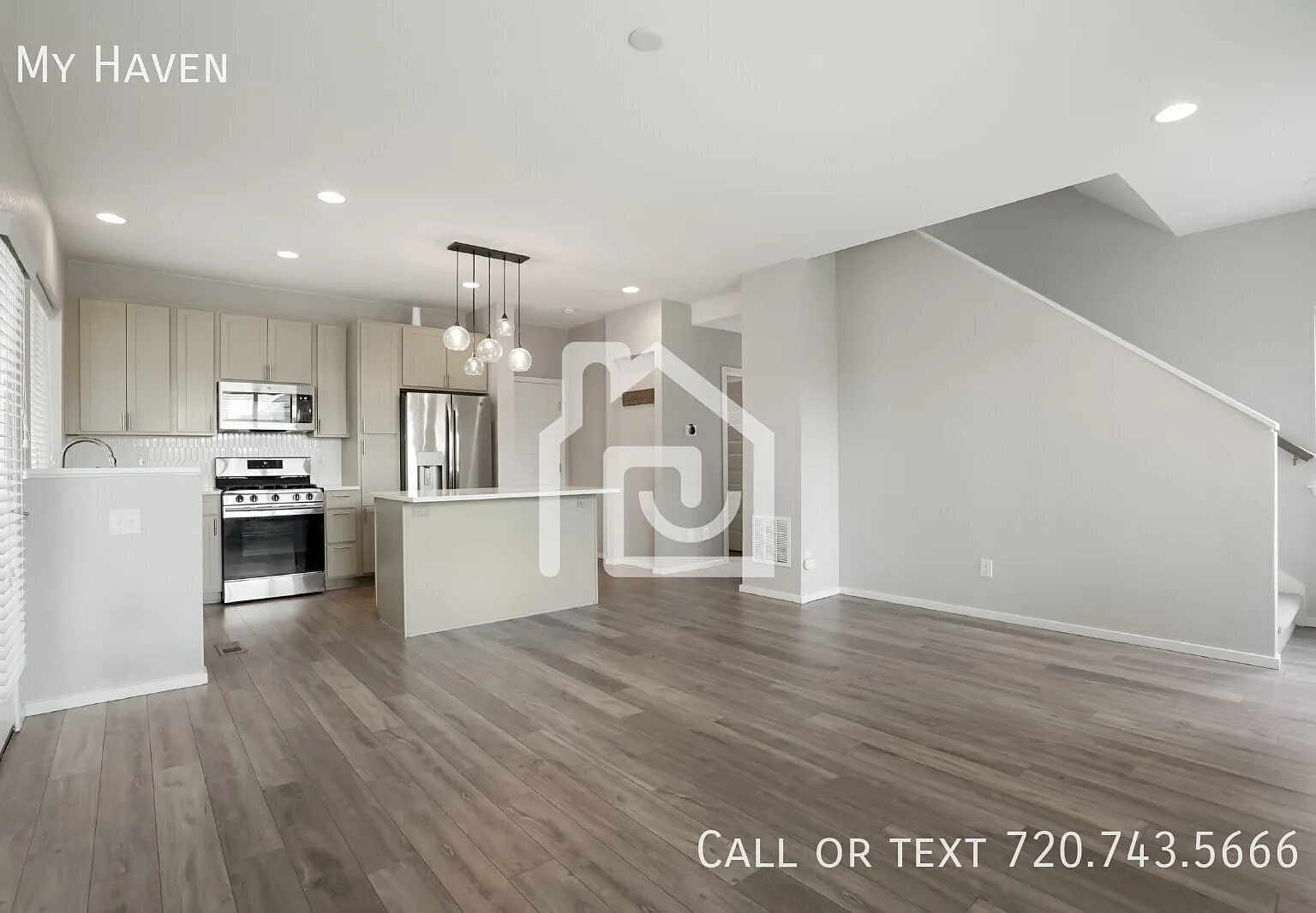 Beautiful 3-bedroom Home with Finished Basement in Midtown — Photo 4