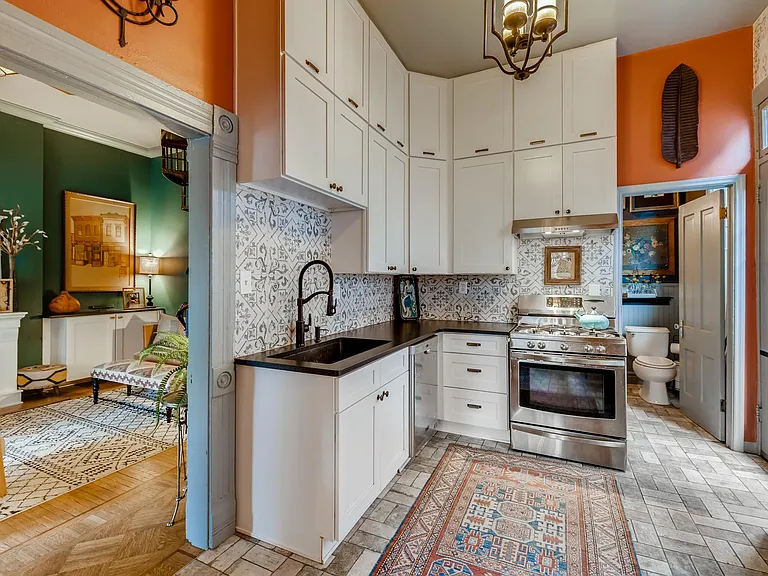 173 W Maple Ave #1 — Photo 5