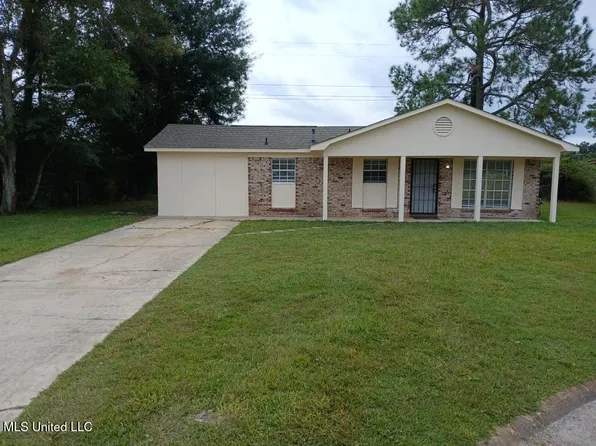 208 Cedar Dr, Diberville, MS 39540