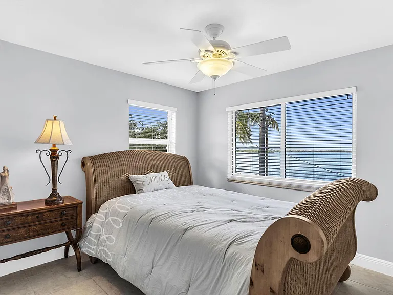 112 Seagull Ln — Photo 20