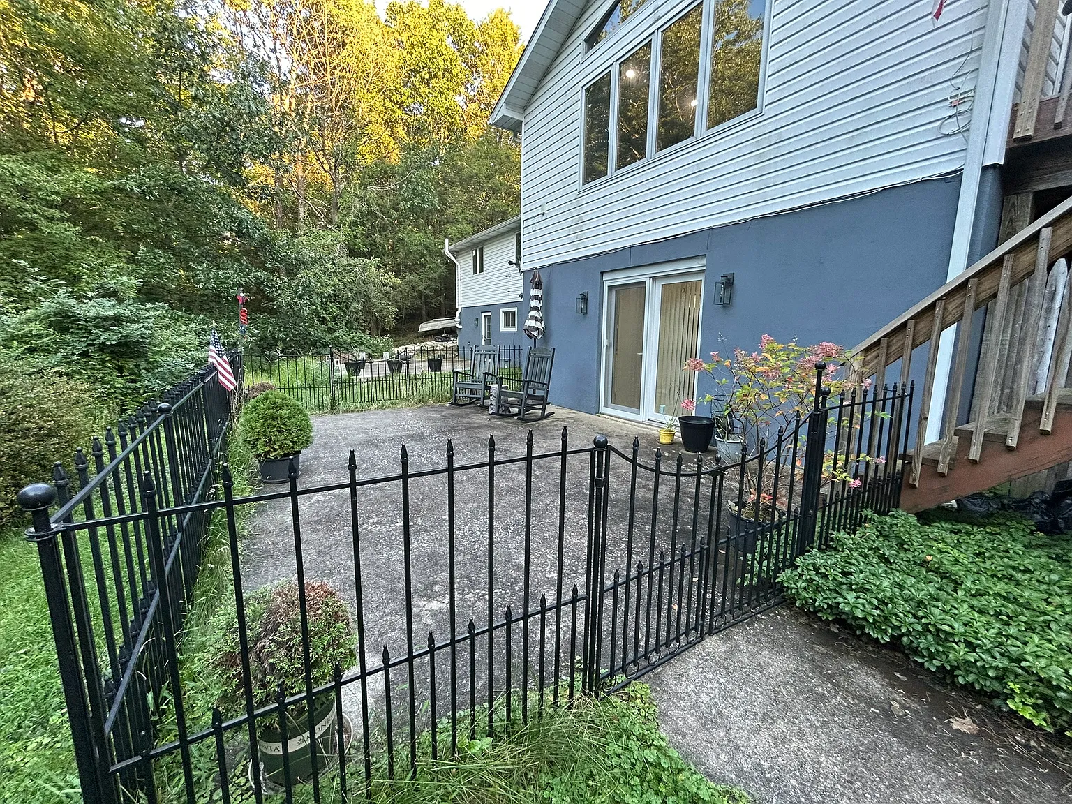 2 bed, 1.5 bath, 1723 sqft, $2,700 — Photo 2