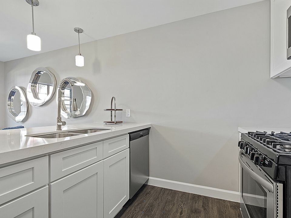 The Ashley at Bluffview Apartments 9401 Mixon Dr Dallas TX Zillow