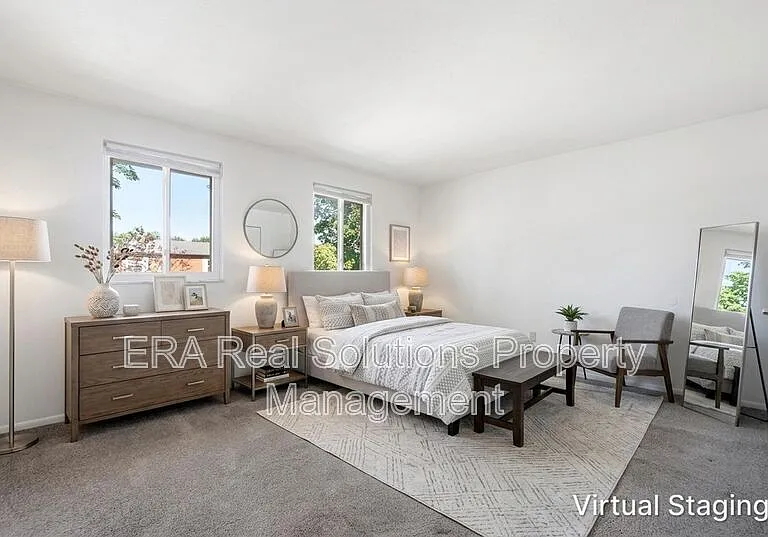 1136 McCarley Dr E — Photo 2