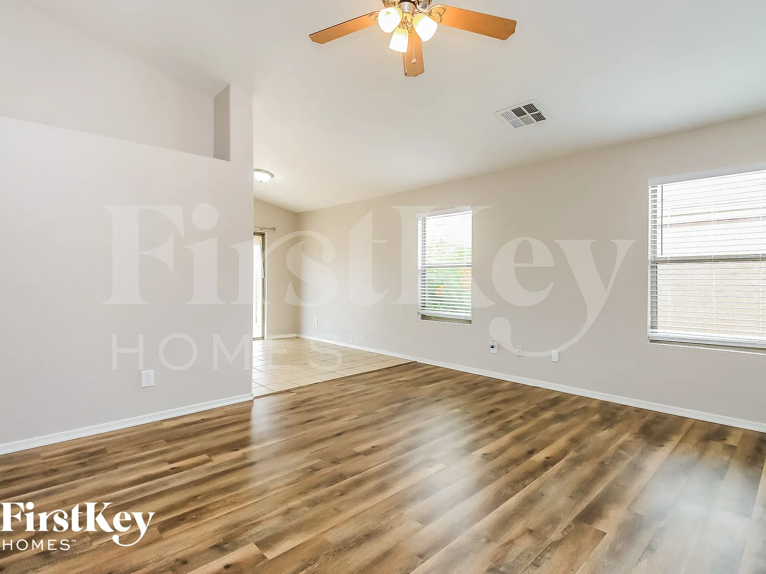 3 bed, 2.0 bath, 1073 sqft, $1,745 — Photo 4
