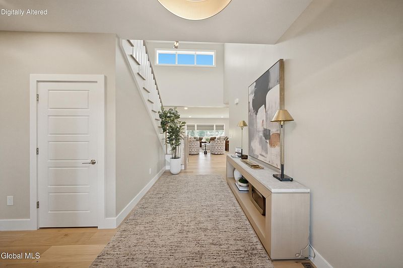 4th image of 17 Schermerhorn Road