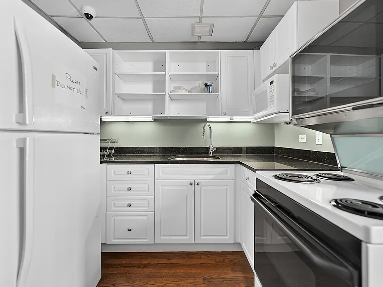 2650 N Lakeview Ave #2801 — Photo 31