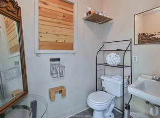 708 Commerce St, Bryan, TX 77803