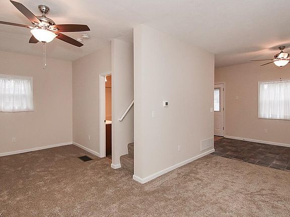 4th image of 237 Oakwood St