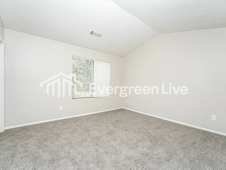 1312 Mill Lake Cir — Photo 9