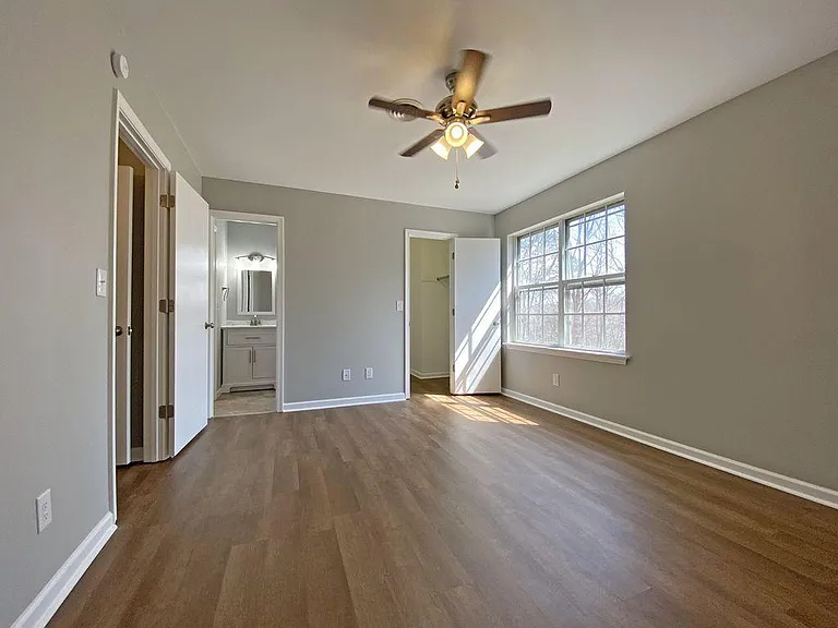 2452 Whitney Ct — Photo 9