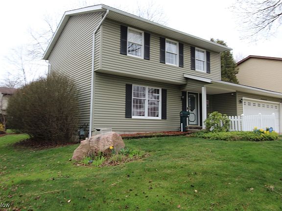3rd image of 179 Mission Dr