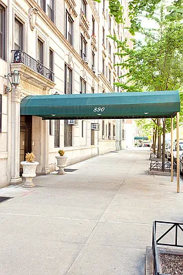 Sold by Rachel Realty | media 23