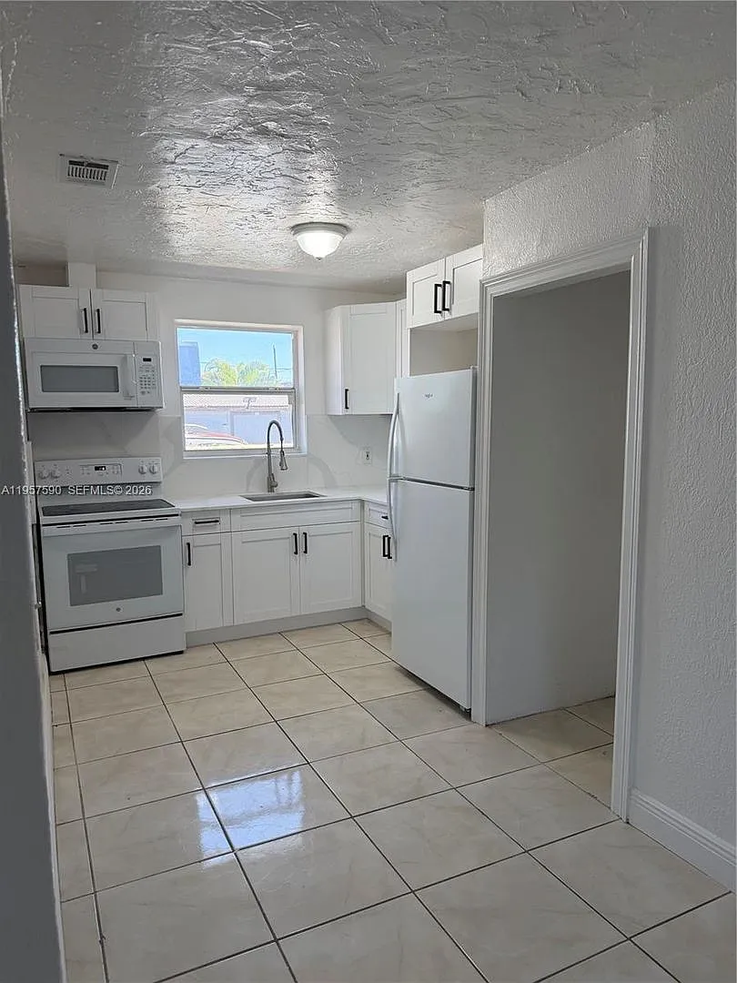 2287 NW 33rd Street 0, Miami, FL 33142 — Photo 1