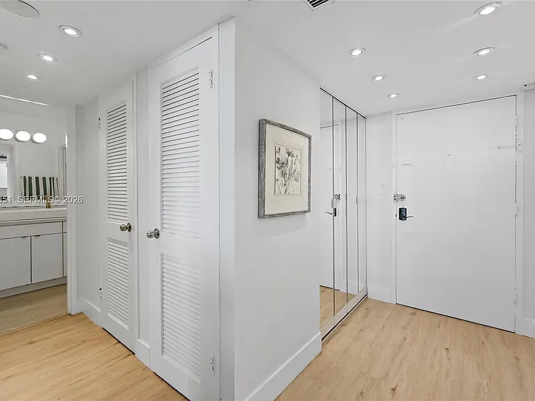 100 Lincoln Rd #410 — Photo 10