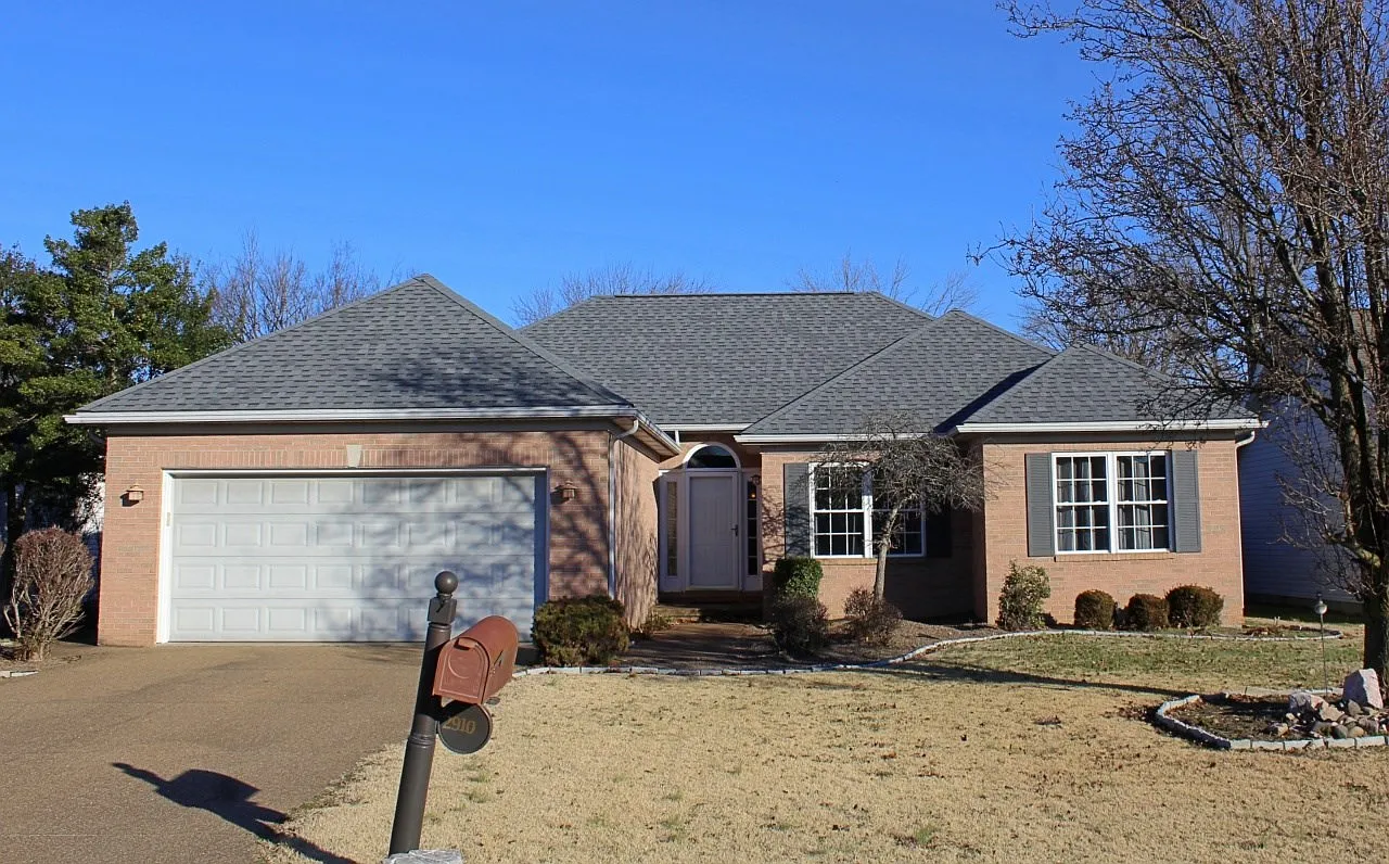2910 Nicole Dr photo 1