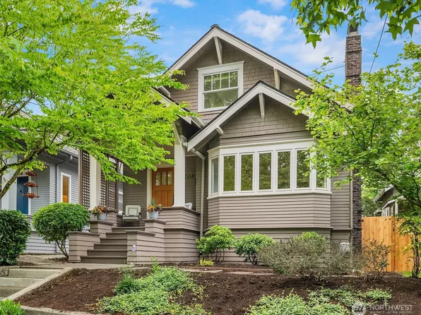 4715 Densmore Avenue N, Seattle, WA 98103