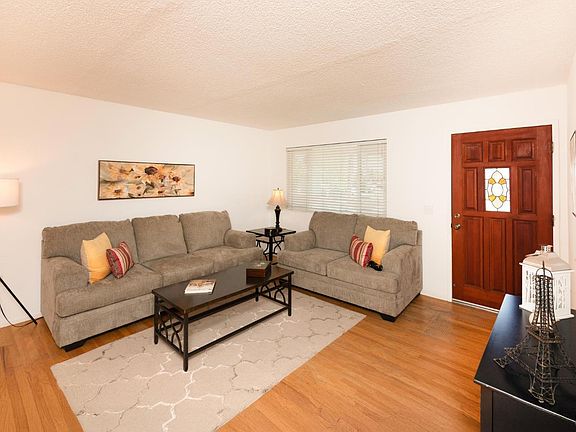 4th image of 556 Baron Drive