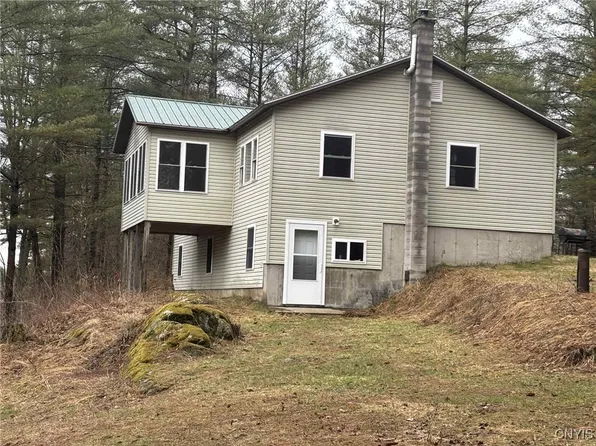 47382 State Highway 37, Hammond, NY 13646