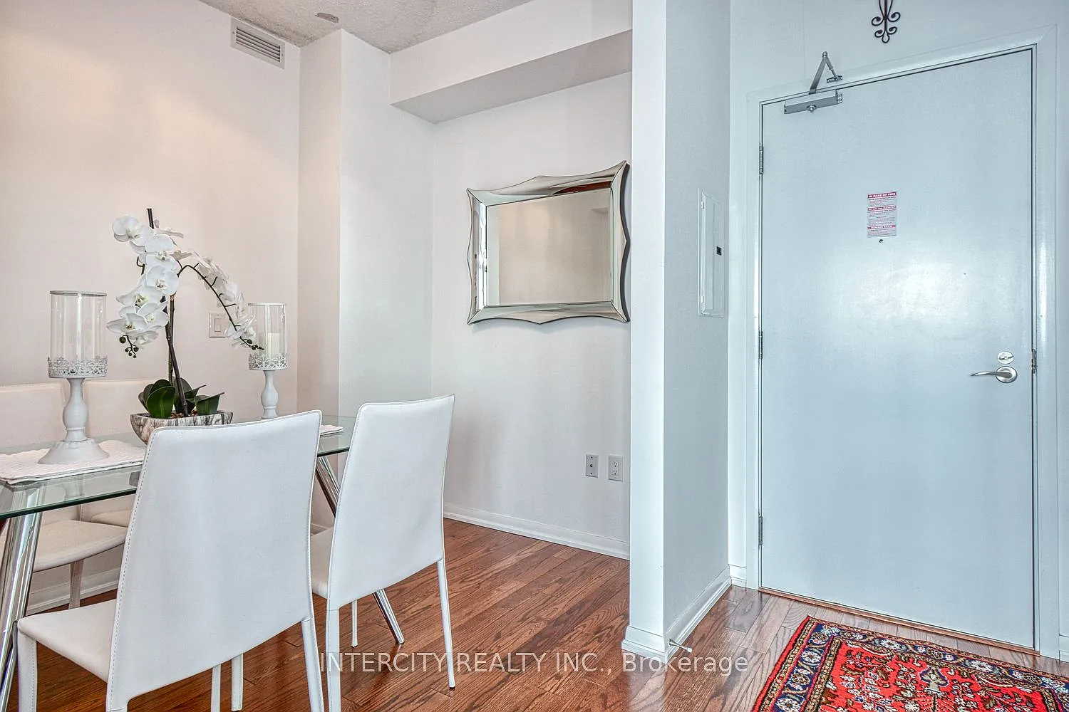 3 bed, $3,500 — Photo 2