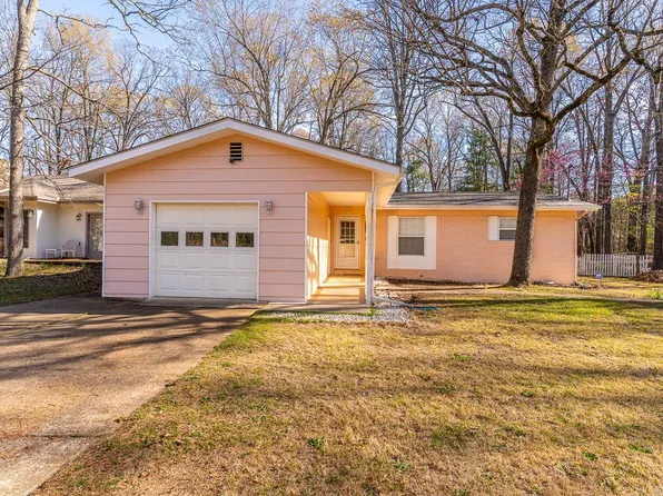 145 Pottawattamie Dr, Cherokee Village, AR 72529