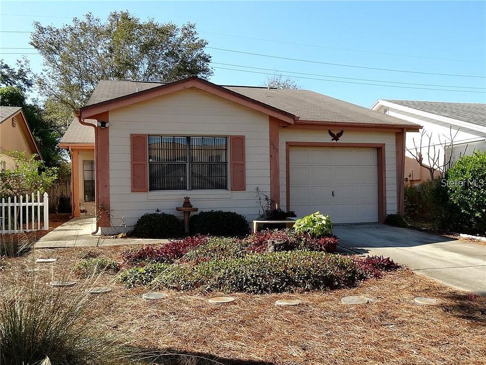 1st image of 605 Lake Dexter Cir