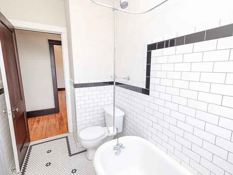 Legacy Rose Flats — Photo 33