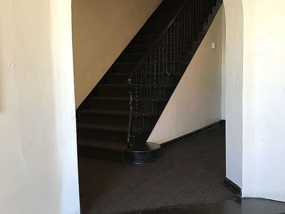 4th image of 1172 N New Hampshire Ave APT 201