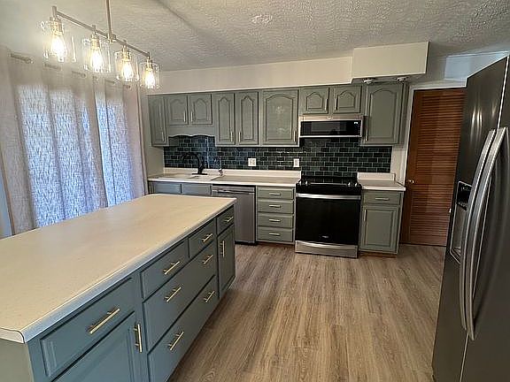 4th image of 22 Shawnee Branch Rd