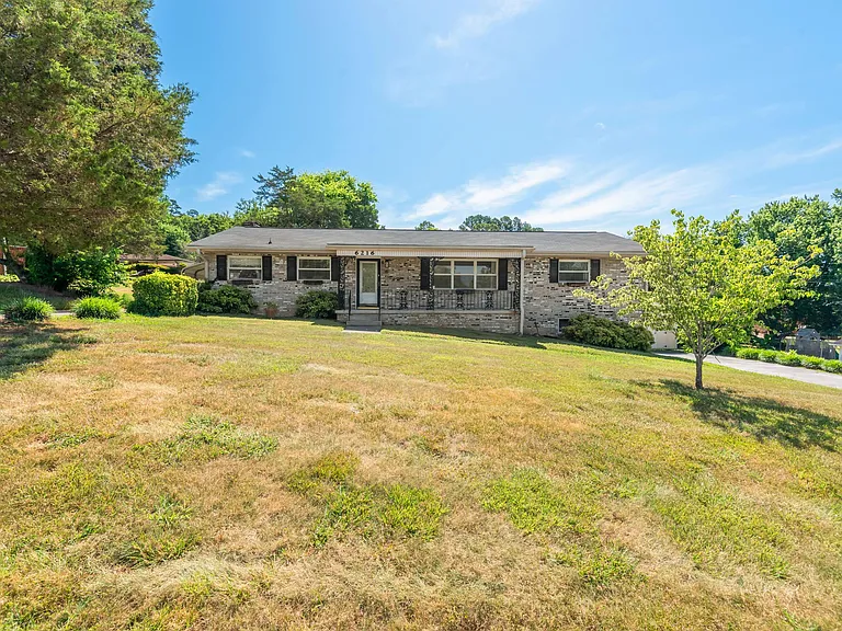 6216 Mountain Laurel Rd — Photo 4