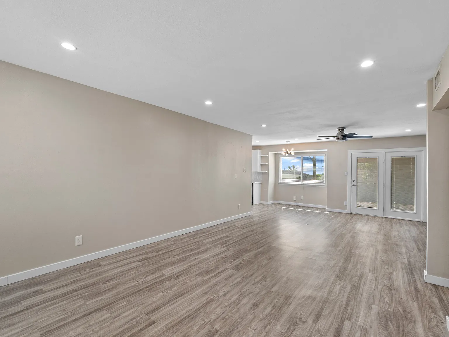 3 bed, 1230 sqft, $2,300 — Photo 4